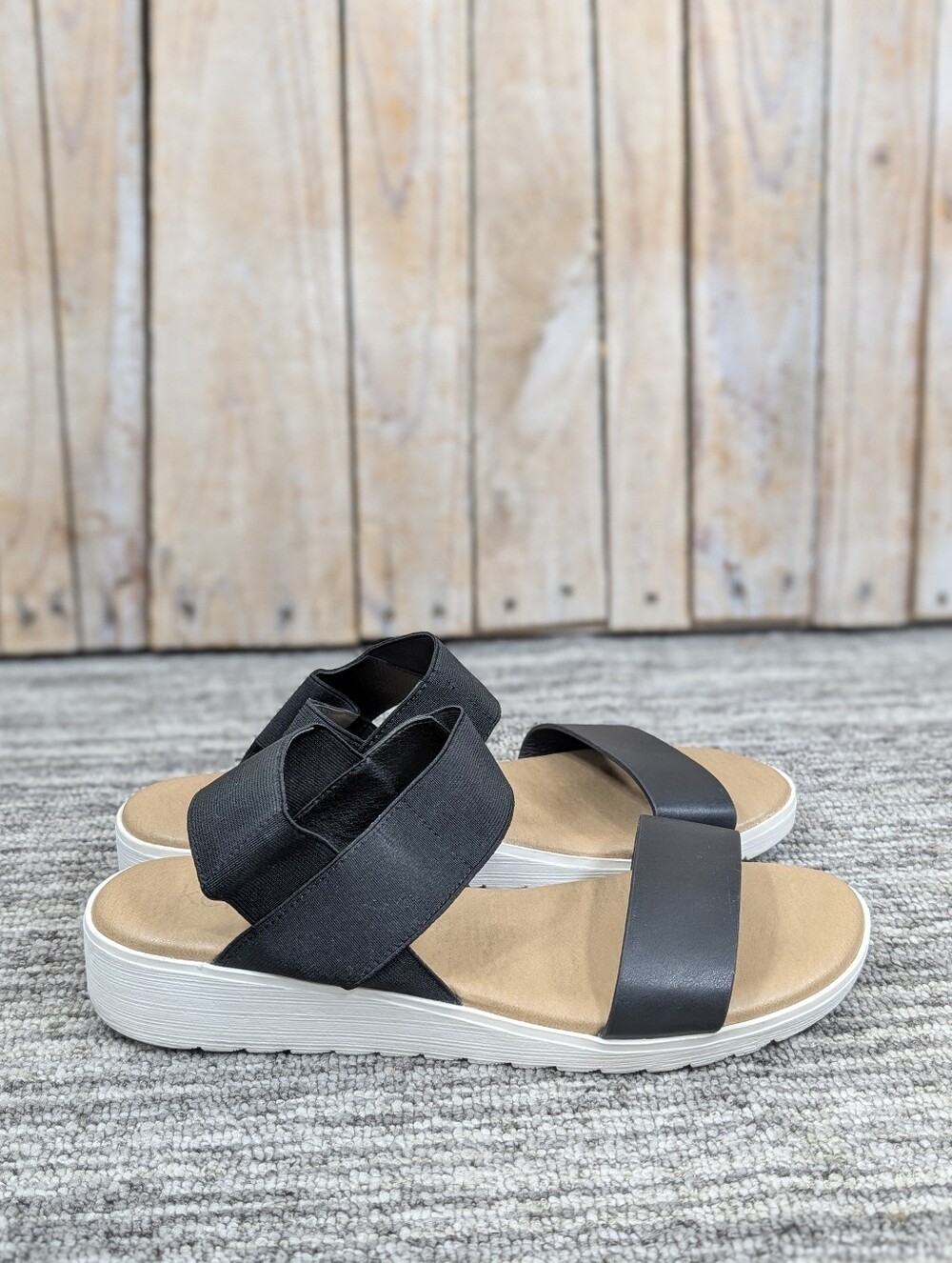Kensie: Black Leather Elastic Sandals - Size 8